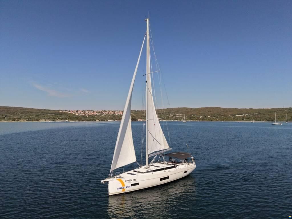 Bavaria C45 Style
