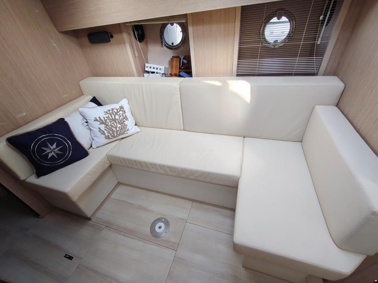Cranchi M 44 HT