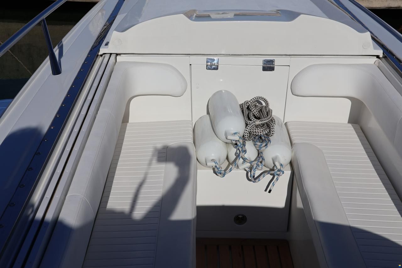 Sunseeker XS 2000