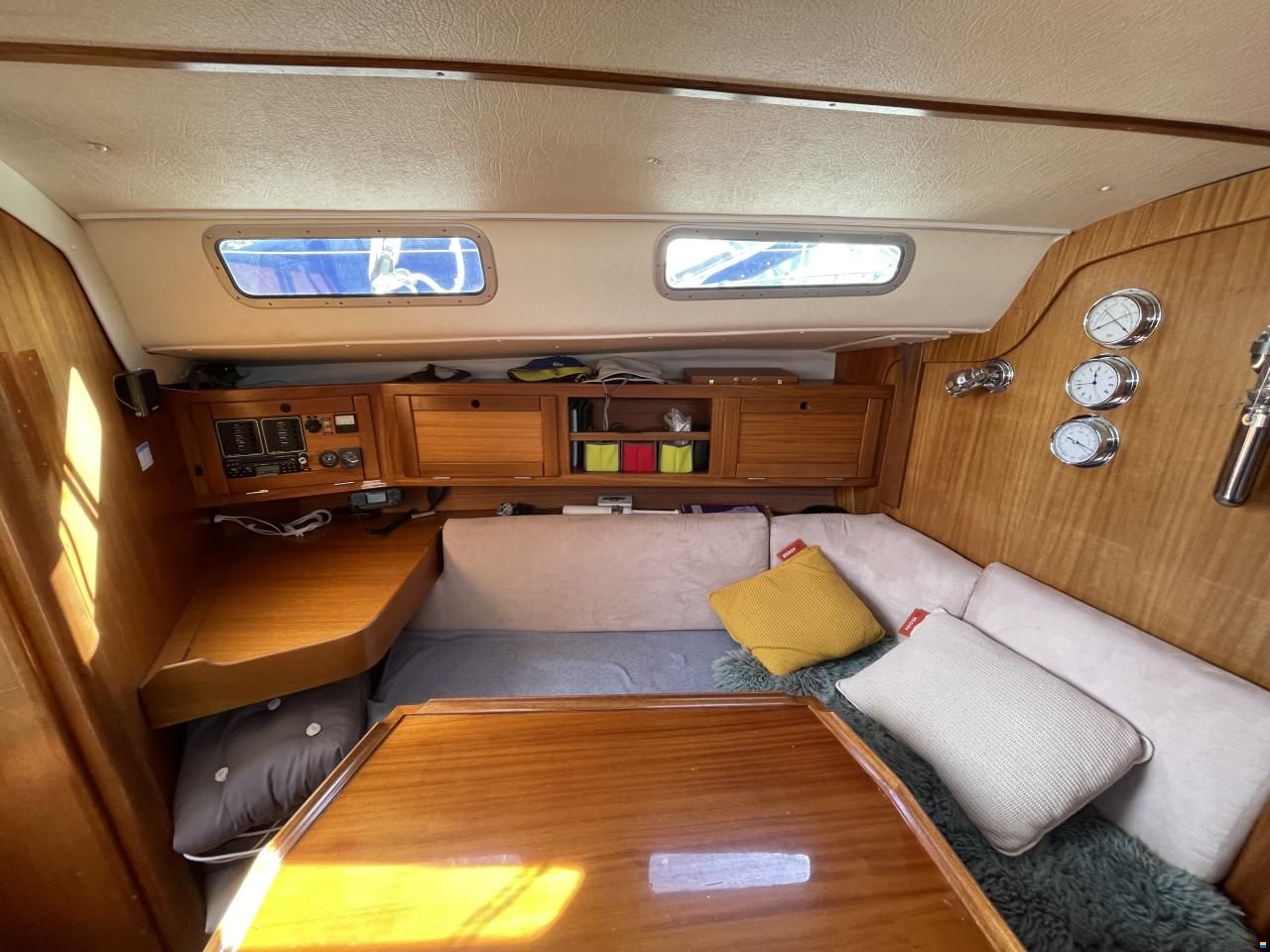 Hanse 331