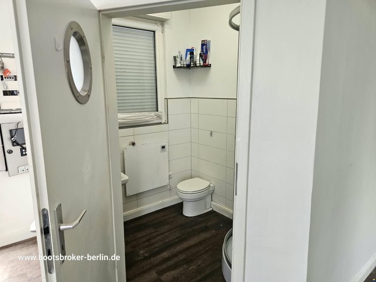 Floating Home Gabriella HBO 103