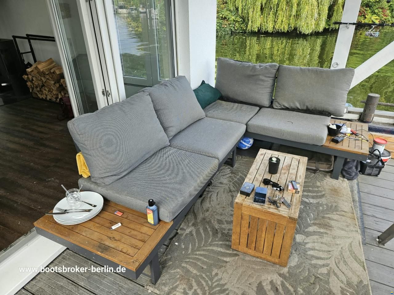 Floating Home Gabriella HBO 103