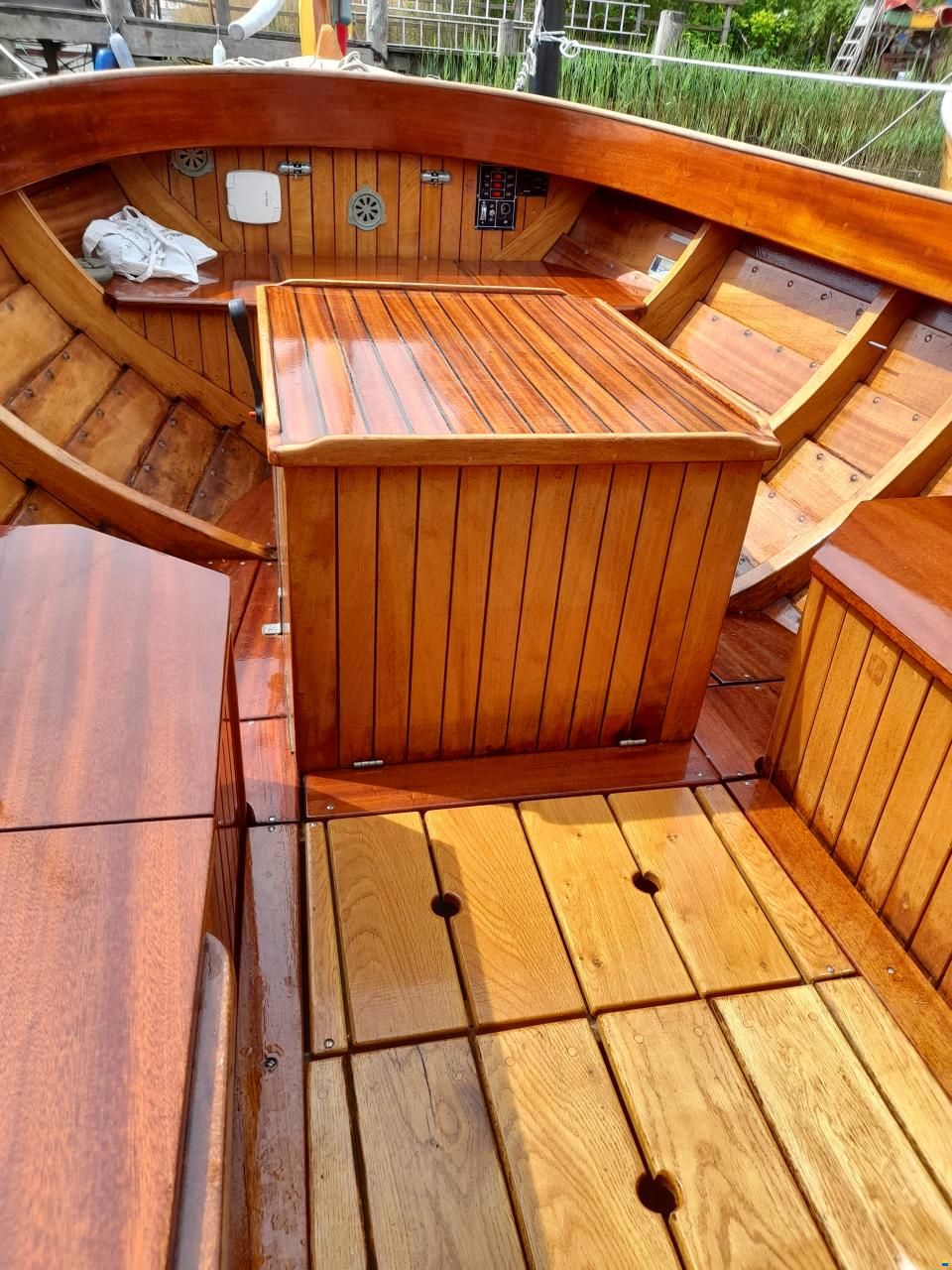 Tuckerboot