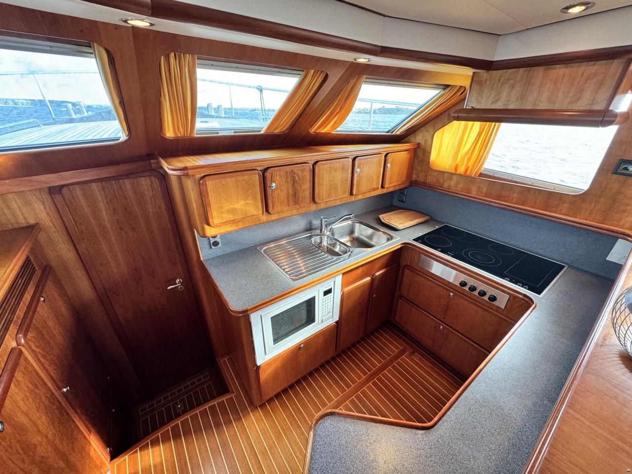 Linssen Grand Sturdy 500 AC Variotop