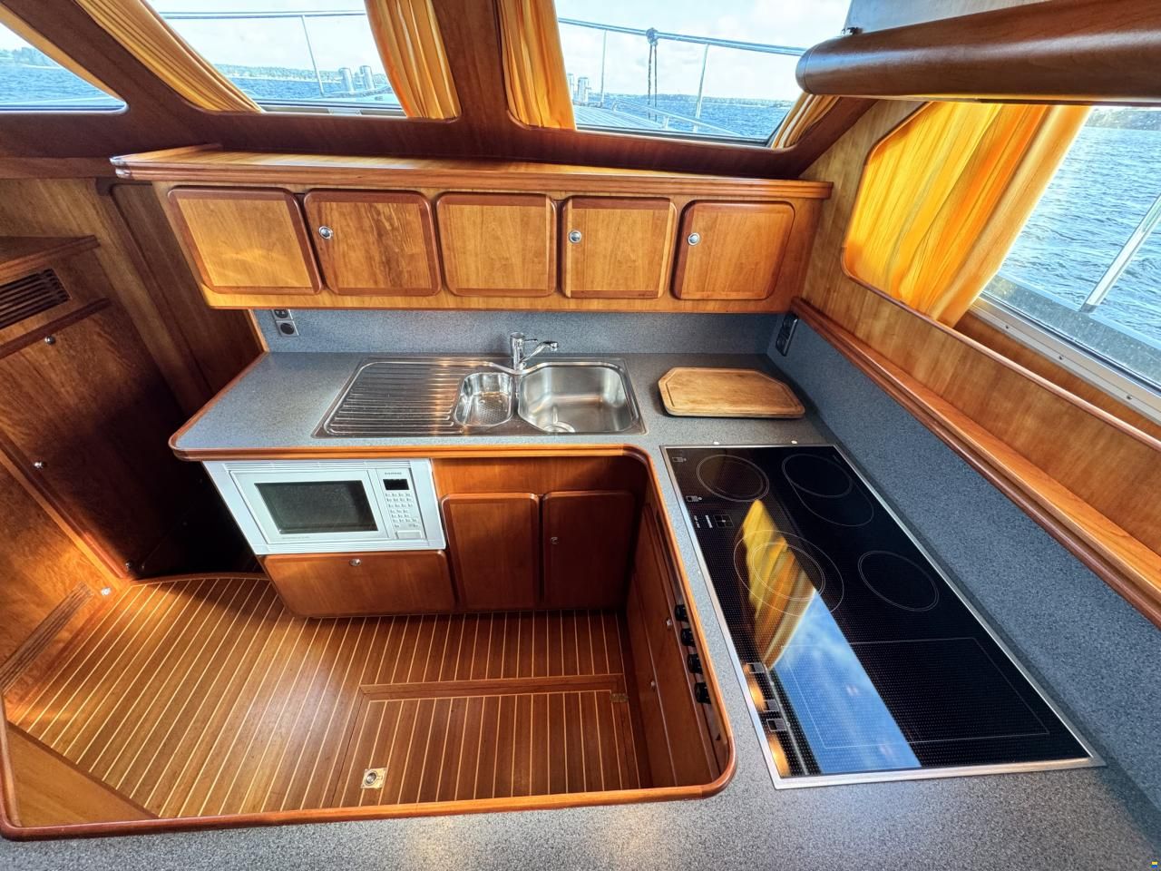 Linssen Grand Sturdy 500 AC Variotop