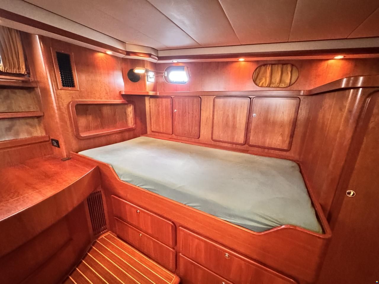 Linssen Grand Sturdy 500 AC Variotop