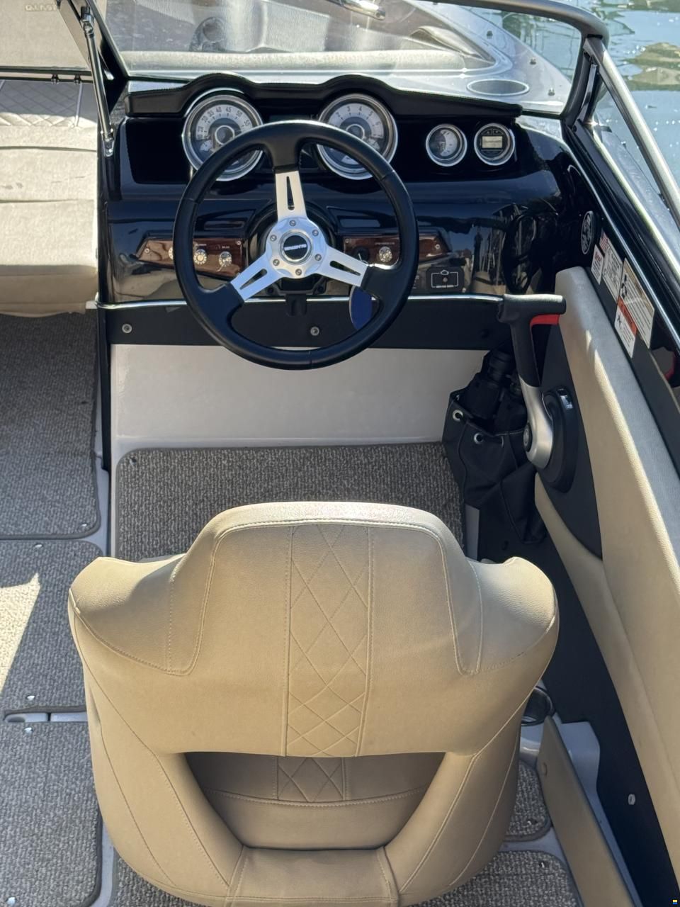 Glastron GT 205