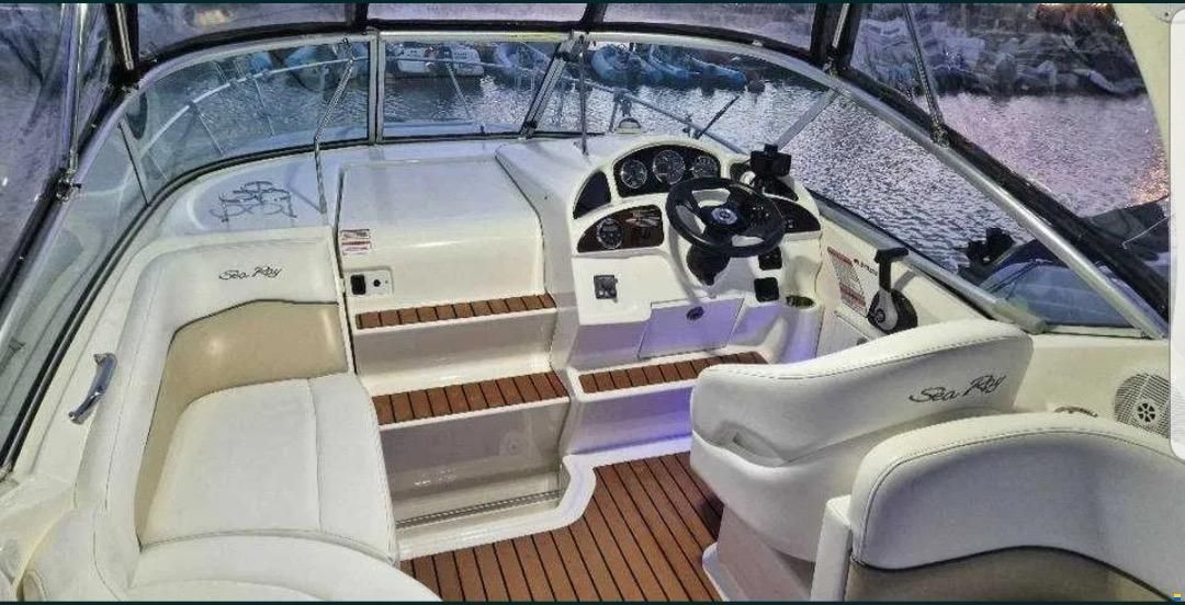Sea Ray Sundancer 275