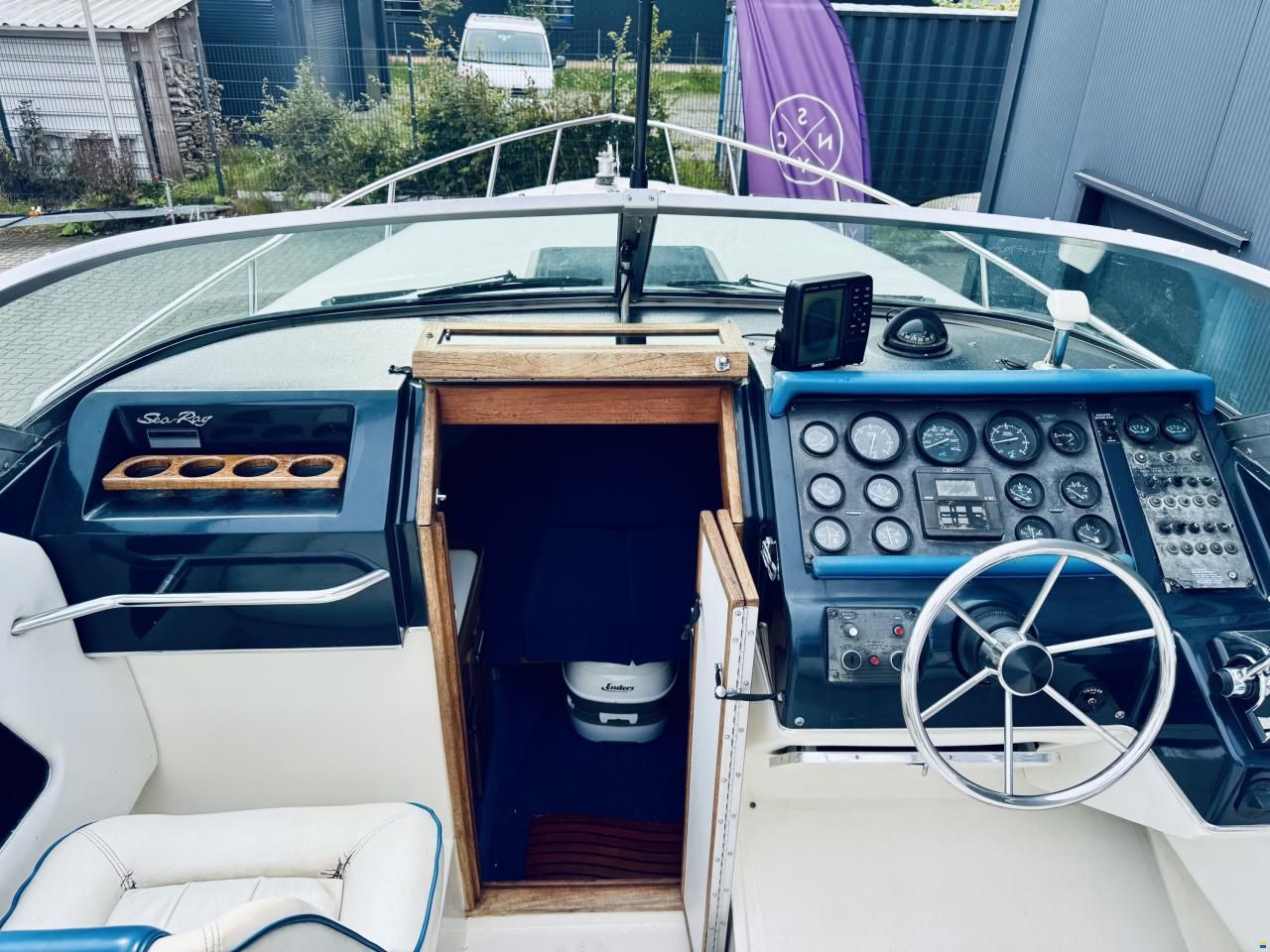 Sea Ray 260 (OV) Overnighter