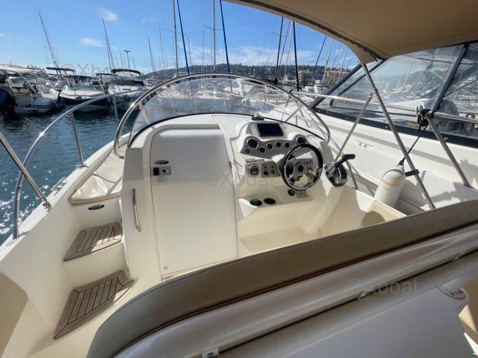 Bayliner Avanti 8