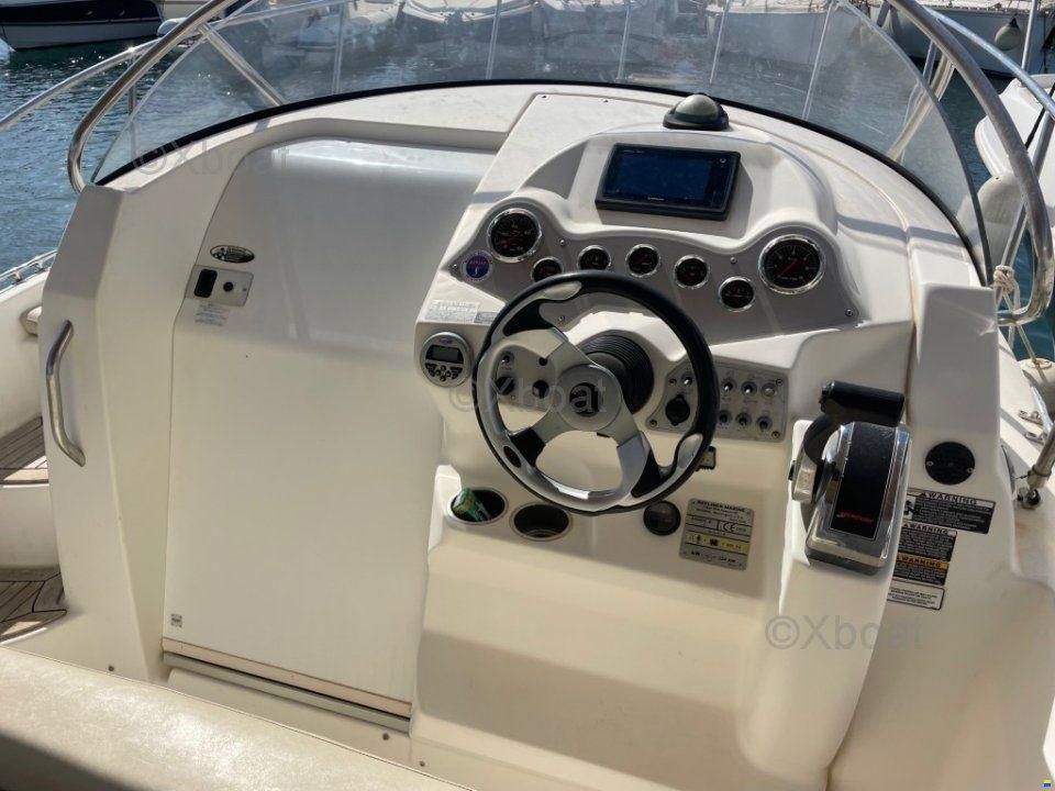 Bayliner Avanti 8
