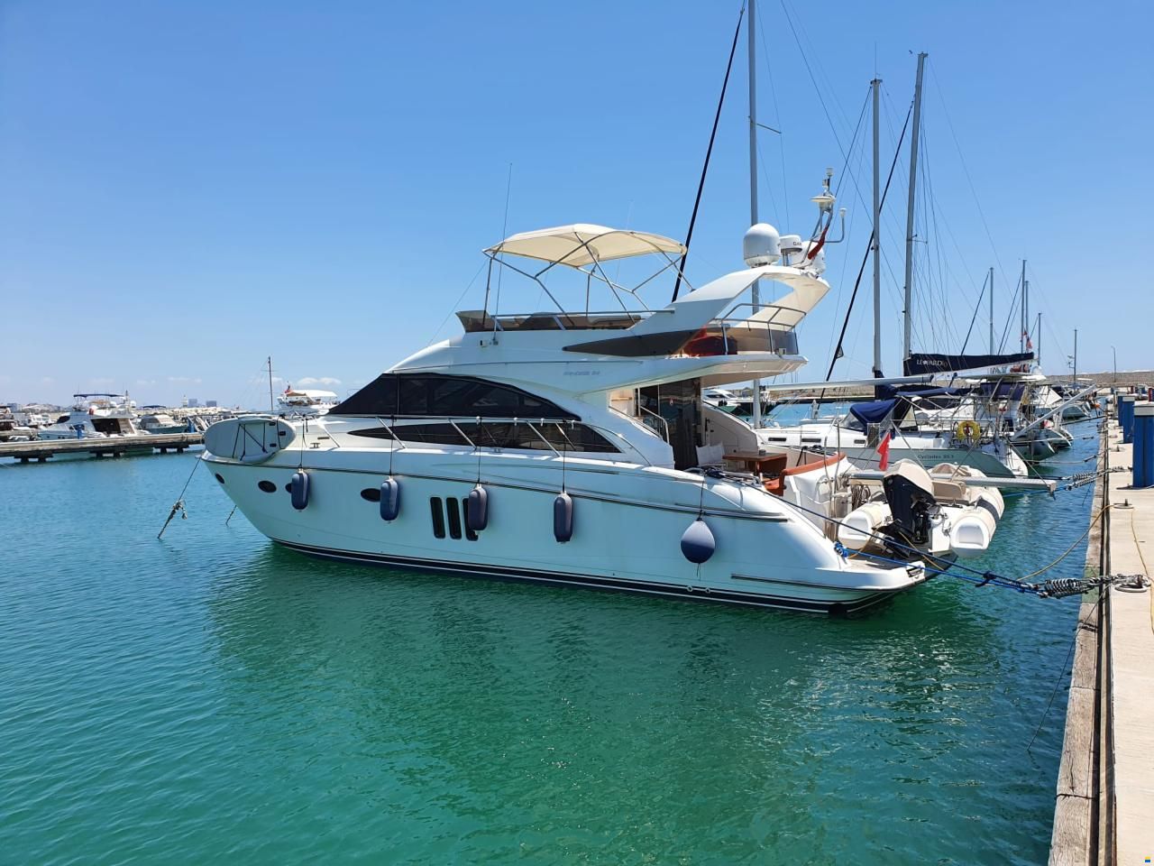 Princess Flybridge 54