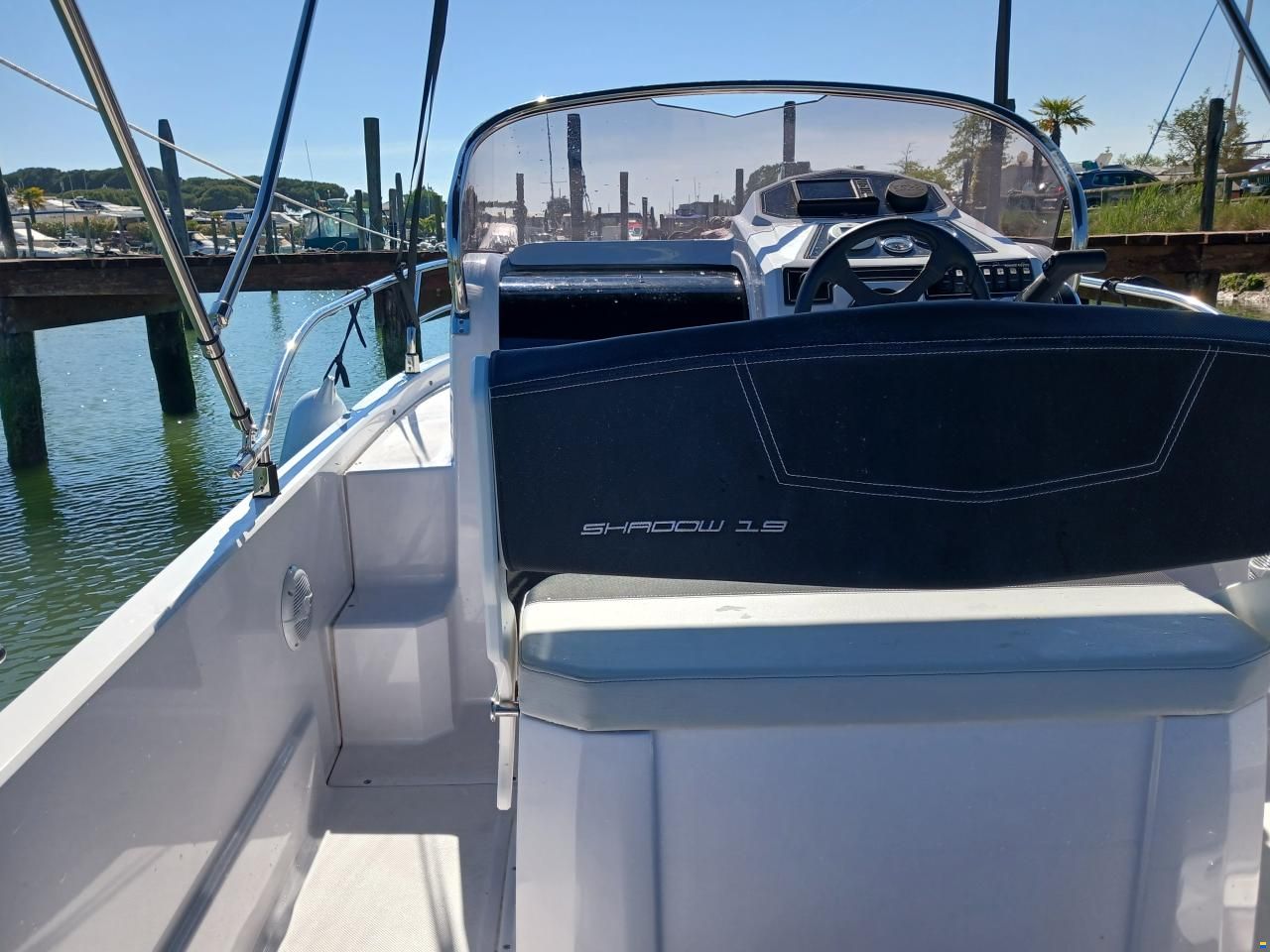 Ranieri Shadow 19