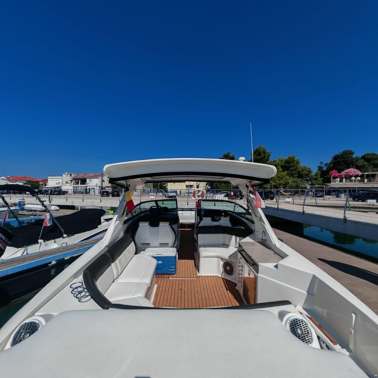 Sea Ray 350 SLX