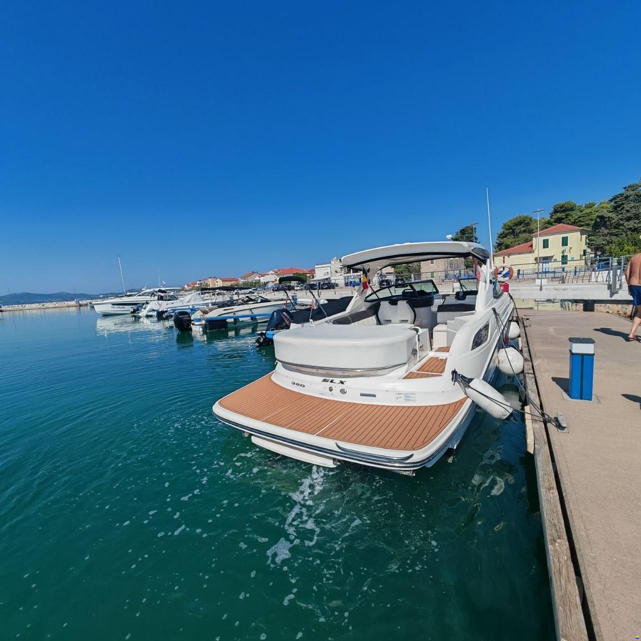 Sea Ray 350 SLX