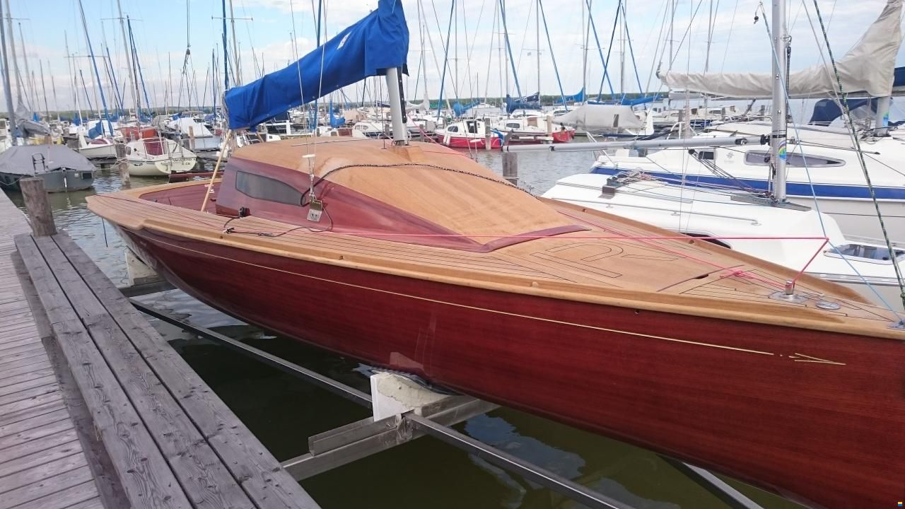 R- Boot
