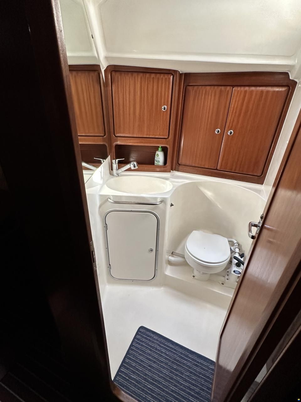 Bavaria Cruiser 42