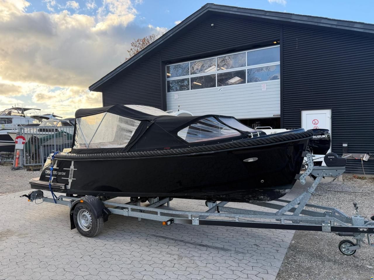 Corsiva 595 Tender