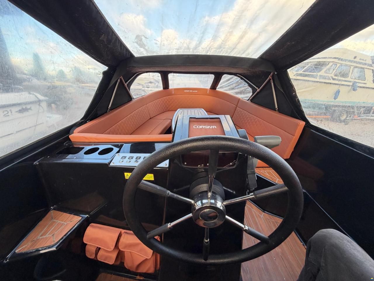 Corsiva 595 Tender
