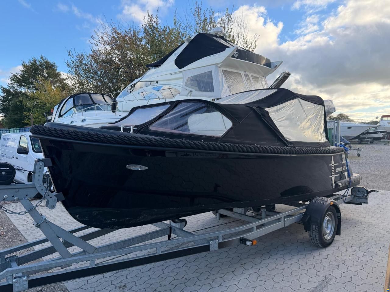 Corsiva 595 Tender