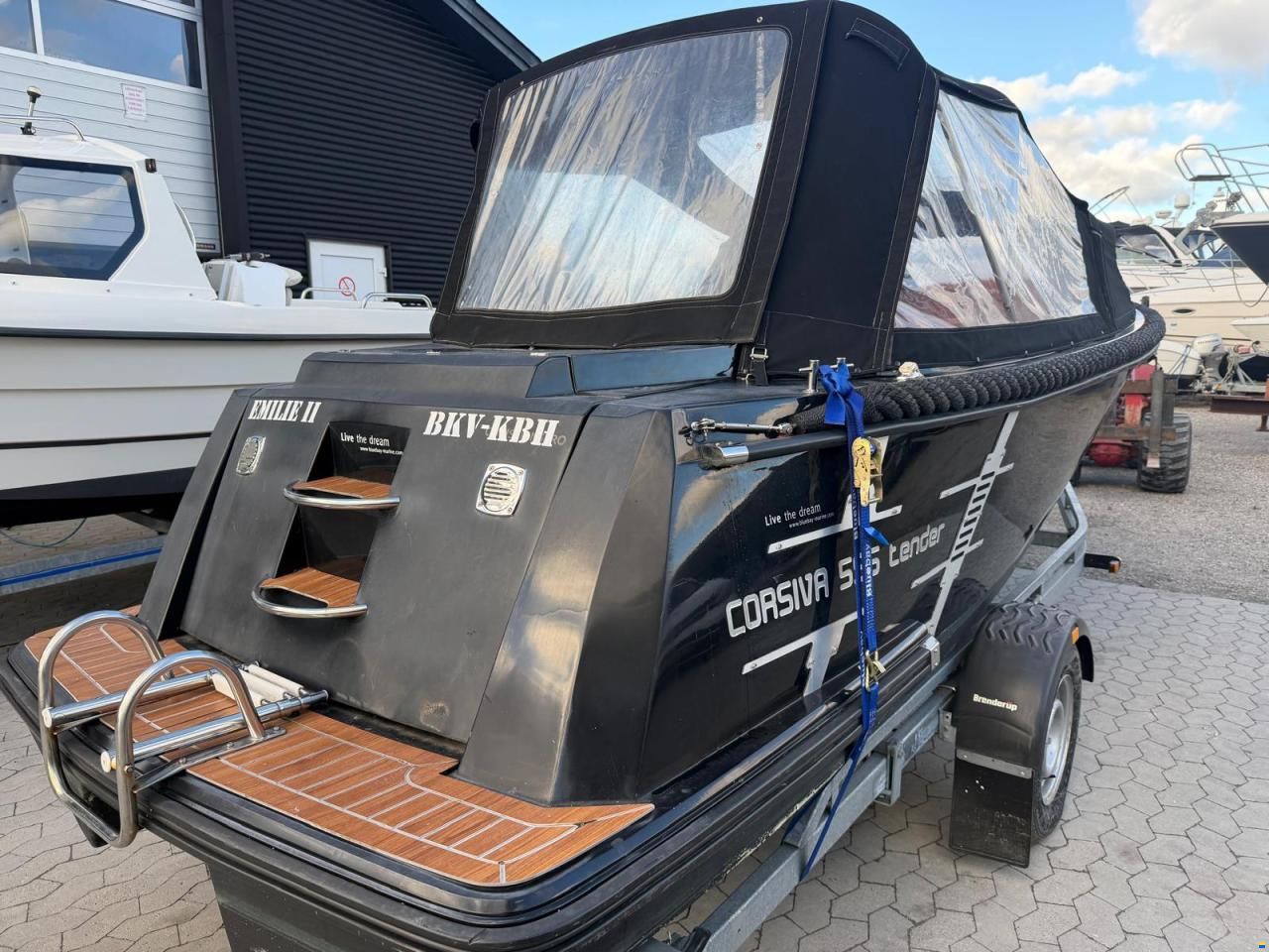 Corsiva 595 Tender