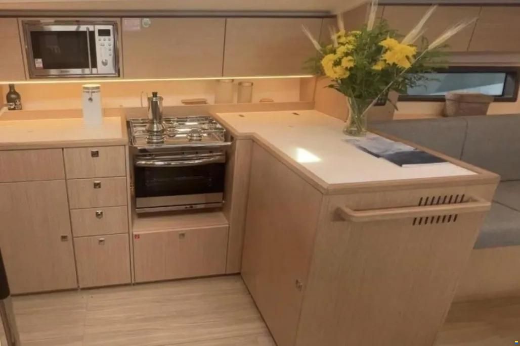 Bavaria C42