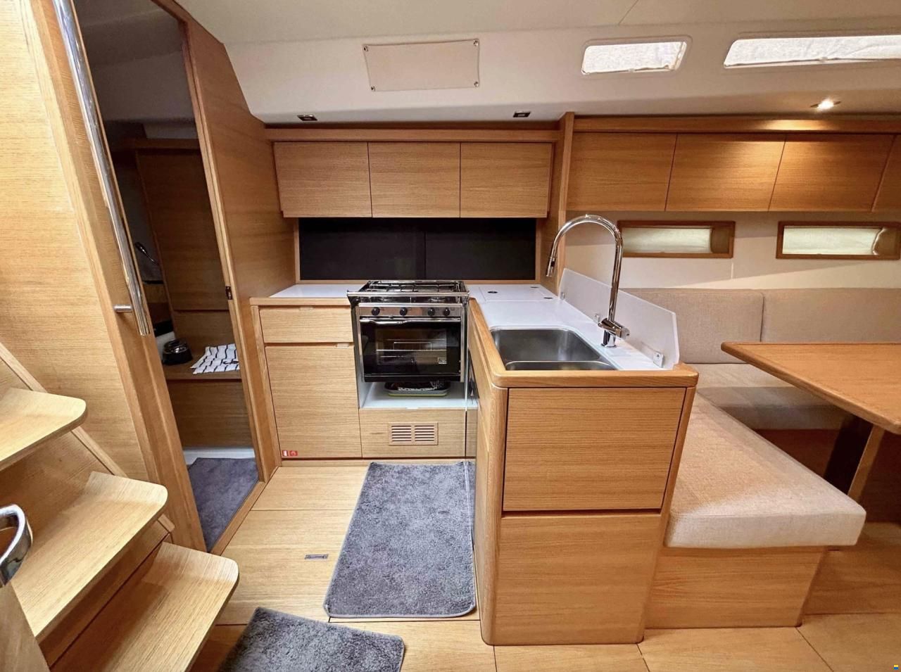 Solaris 44