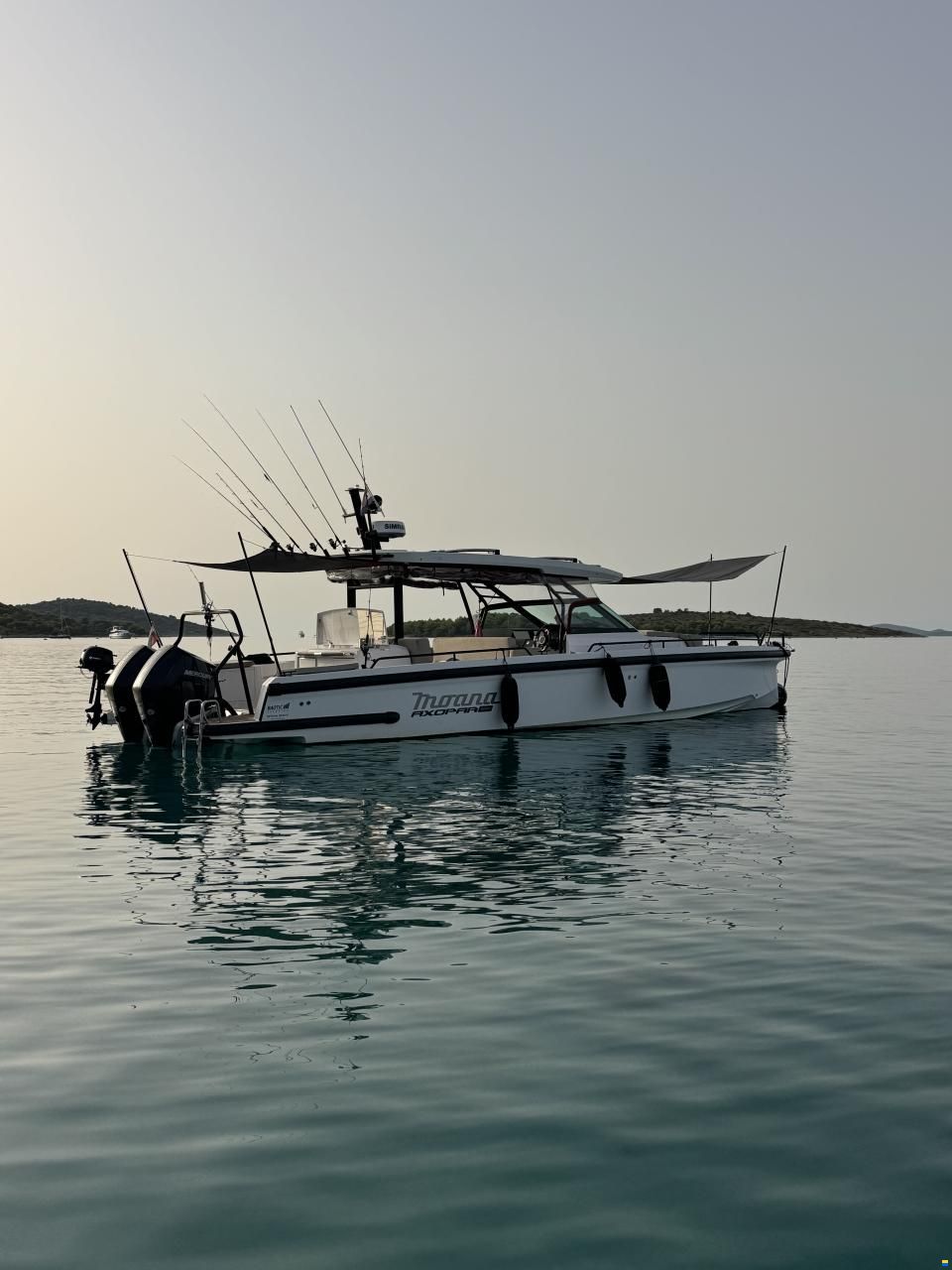 Axopar 37 SunTop