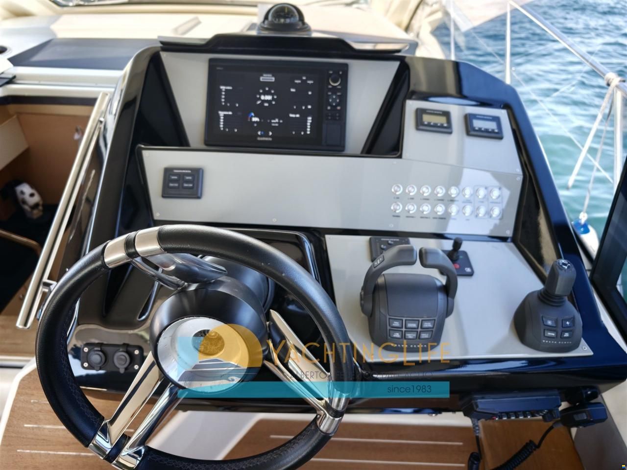 Cranchi M44 HT