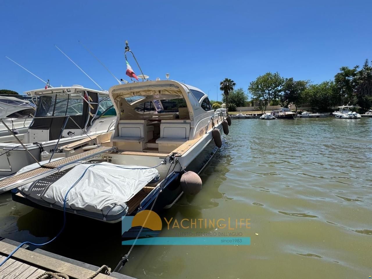 Cayman Yachts Cayman 43 w.a.