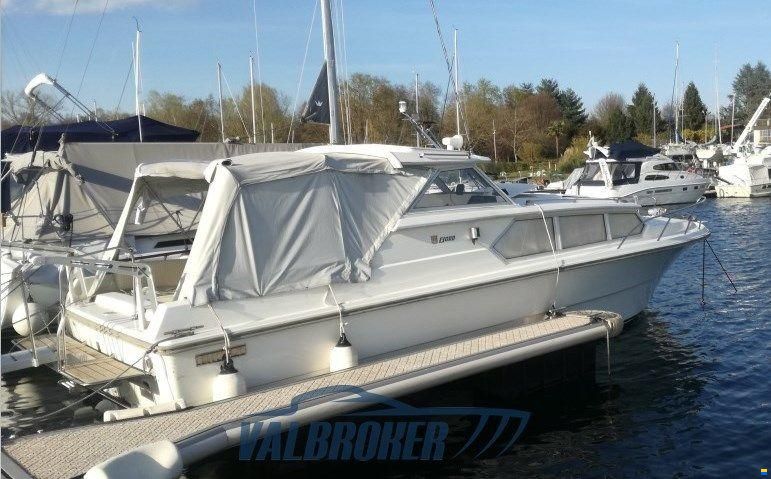 Fjord 32 cabin
