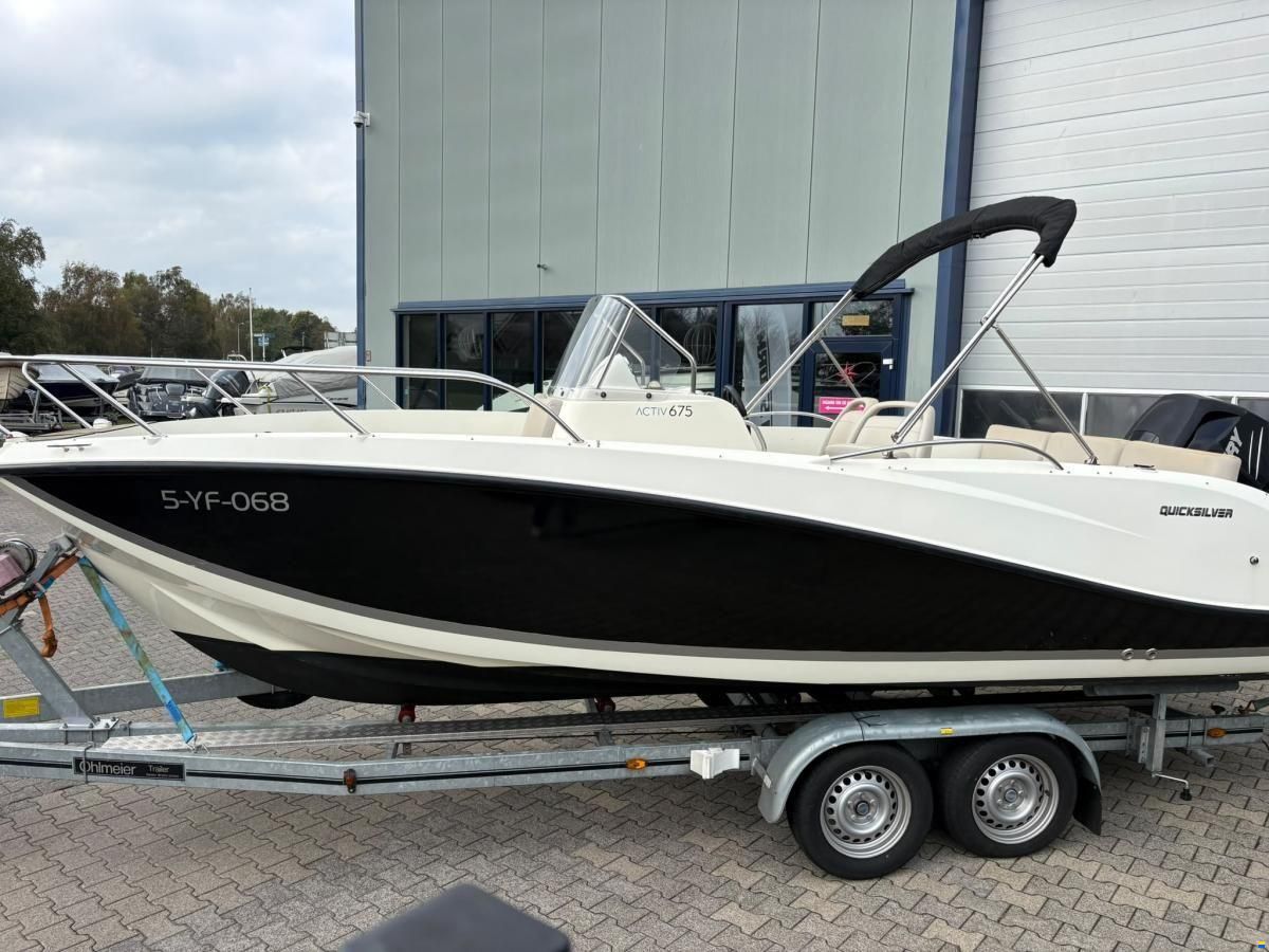 Quicksilver Active 675