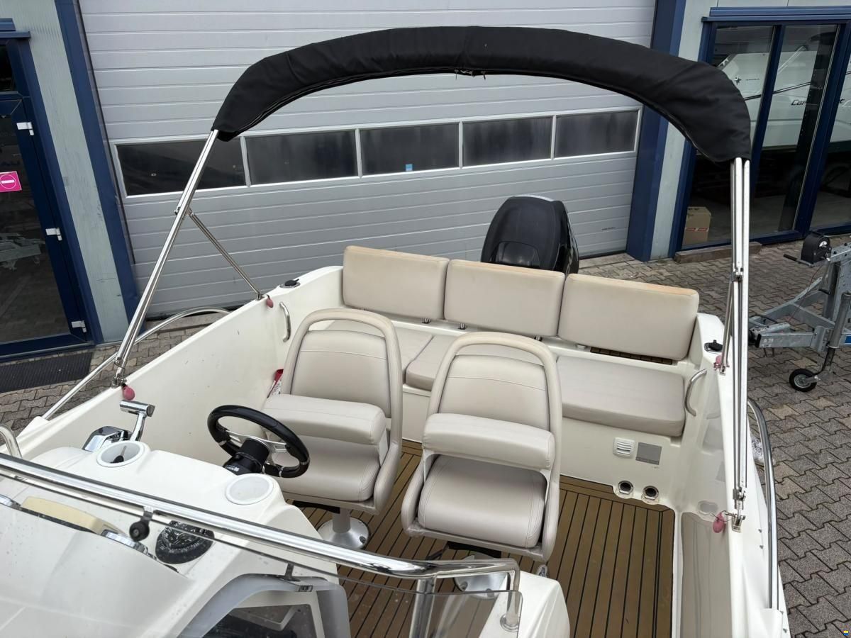 Quicksilver Active 675
