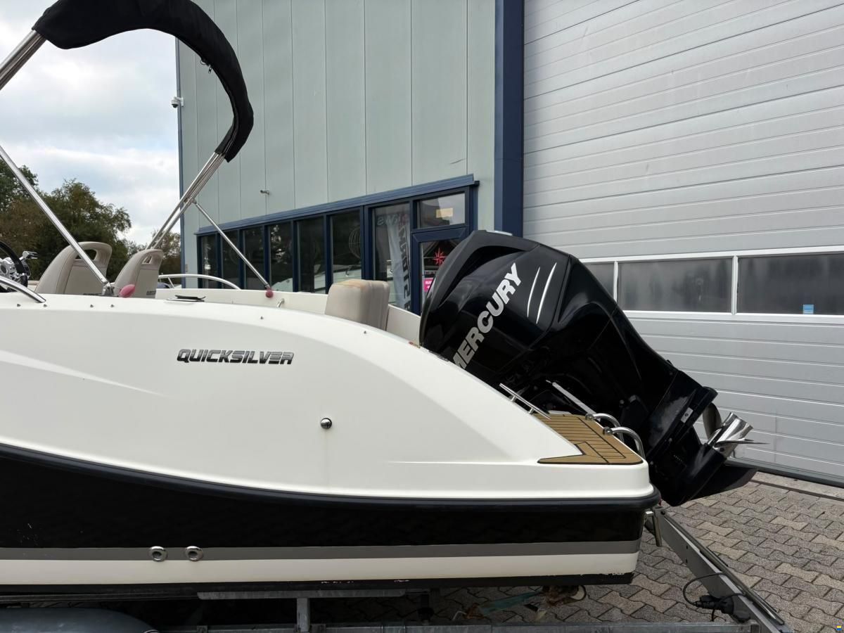 Quicksilver Active 675