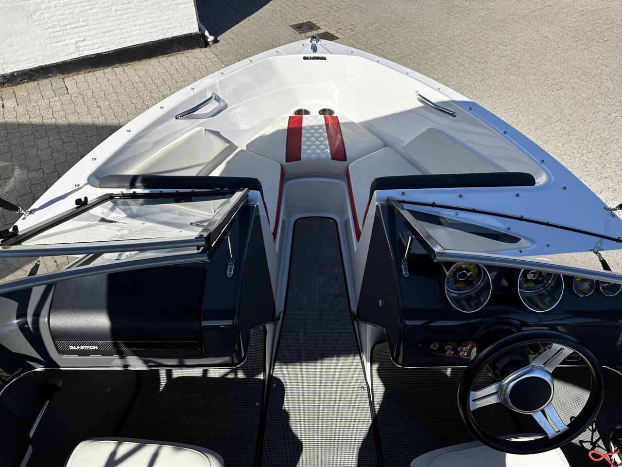 Glastron 185 GTS, MerCruiser 4.5 250 HK V6...