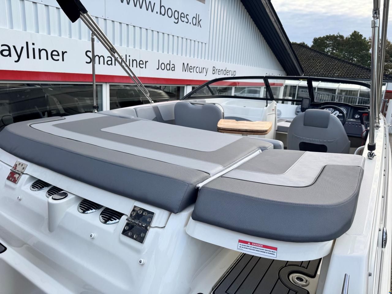 Bayliner VR5 Bowrider med 150 hk Mercury-EFI 3,0L