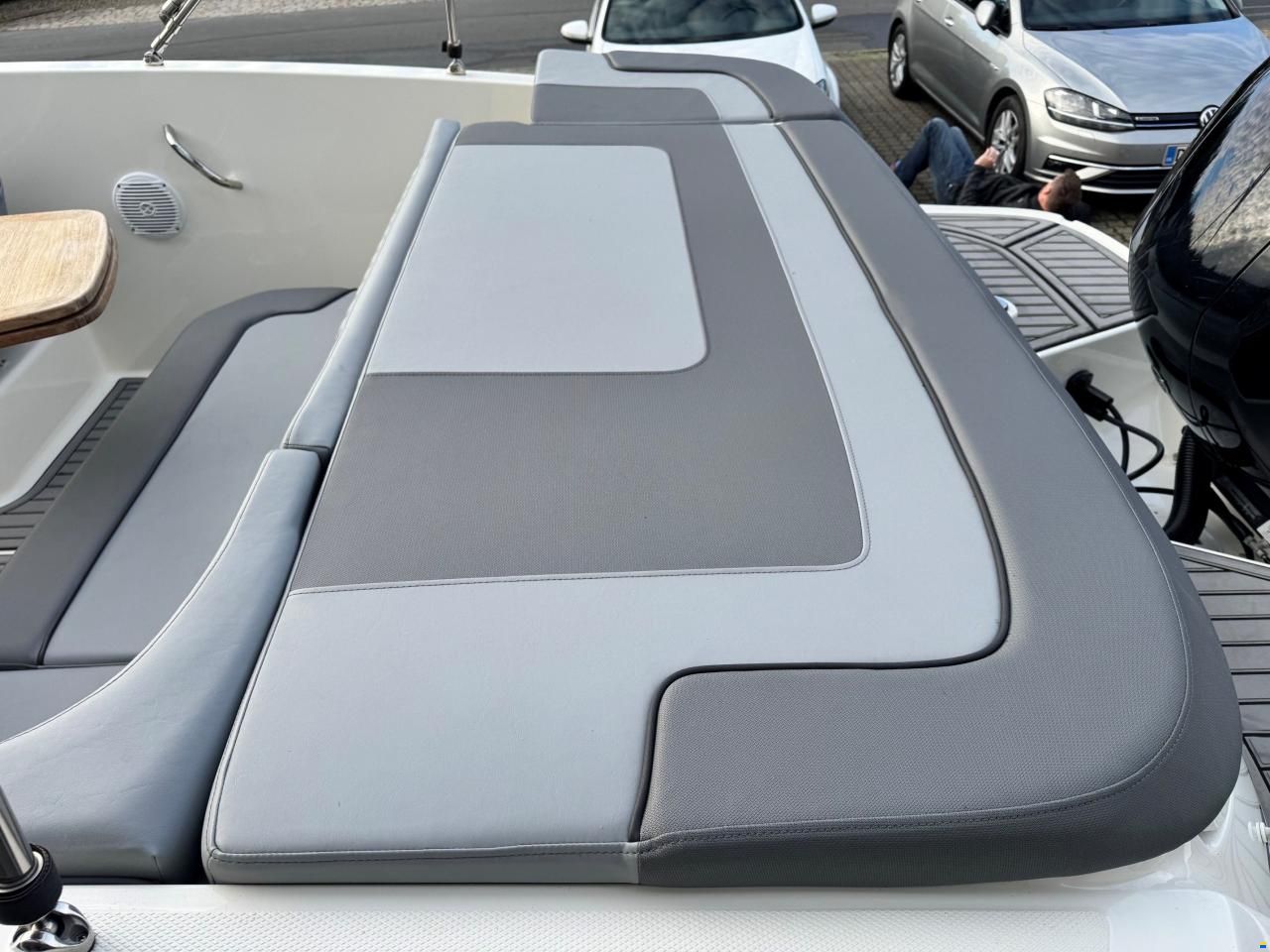 Bayliner VR5 Bowrider med 150 hk Mercury-EFI 3,0L