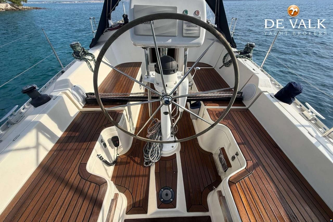 Hanse 371