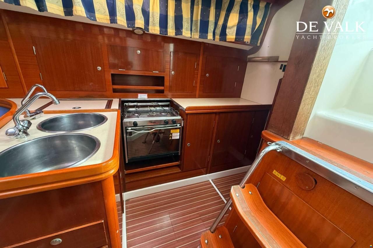 Hanse 371