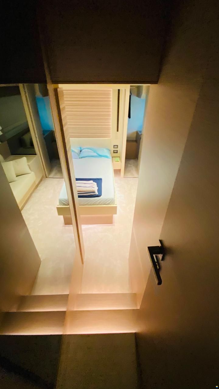 Ferretti 670