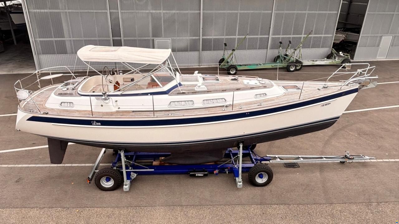 Hallberg-Rassy 37