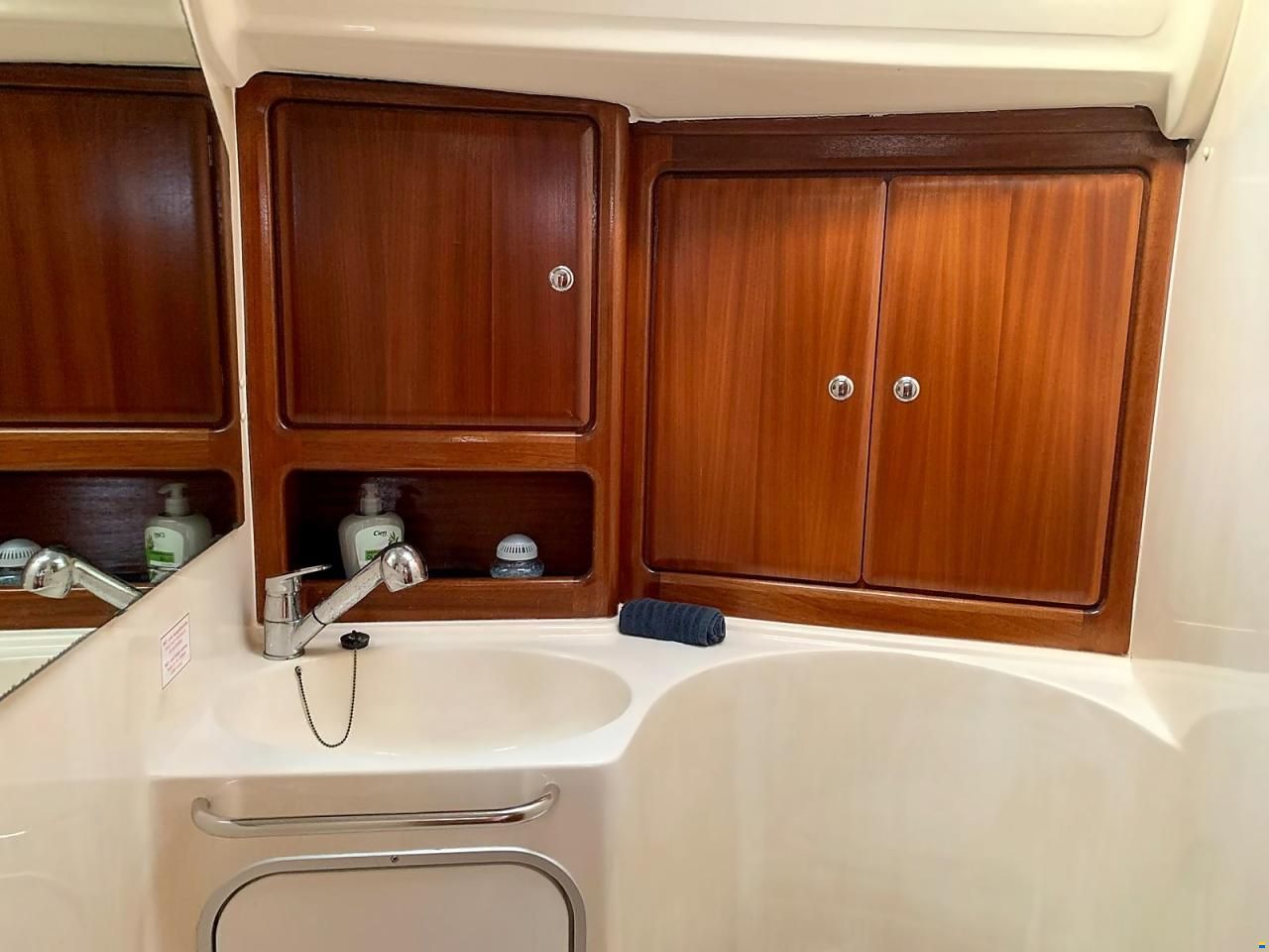 Bavaria 42