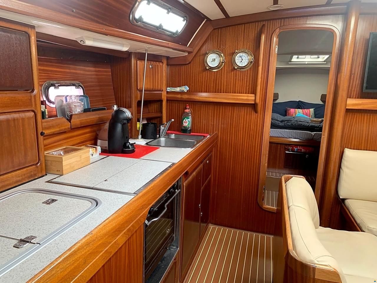 Bavaria 42