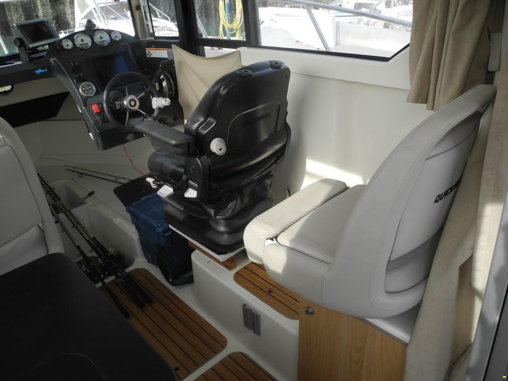Quicksilver 755 Pilothouse