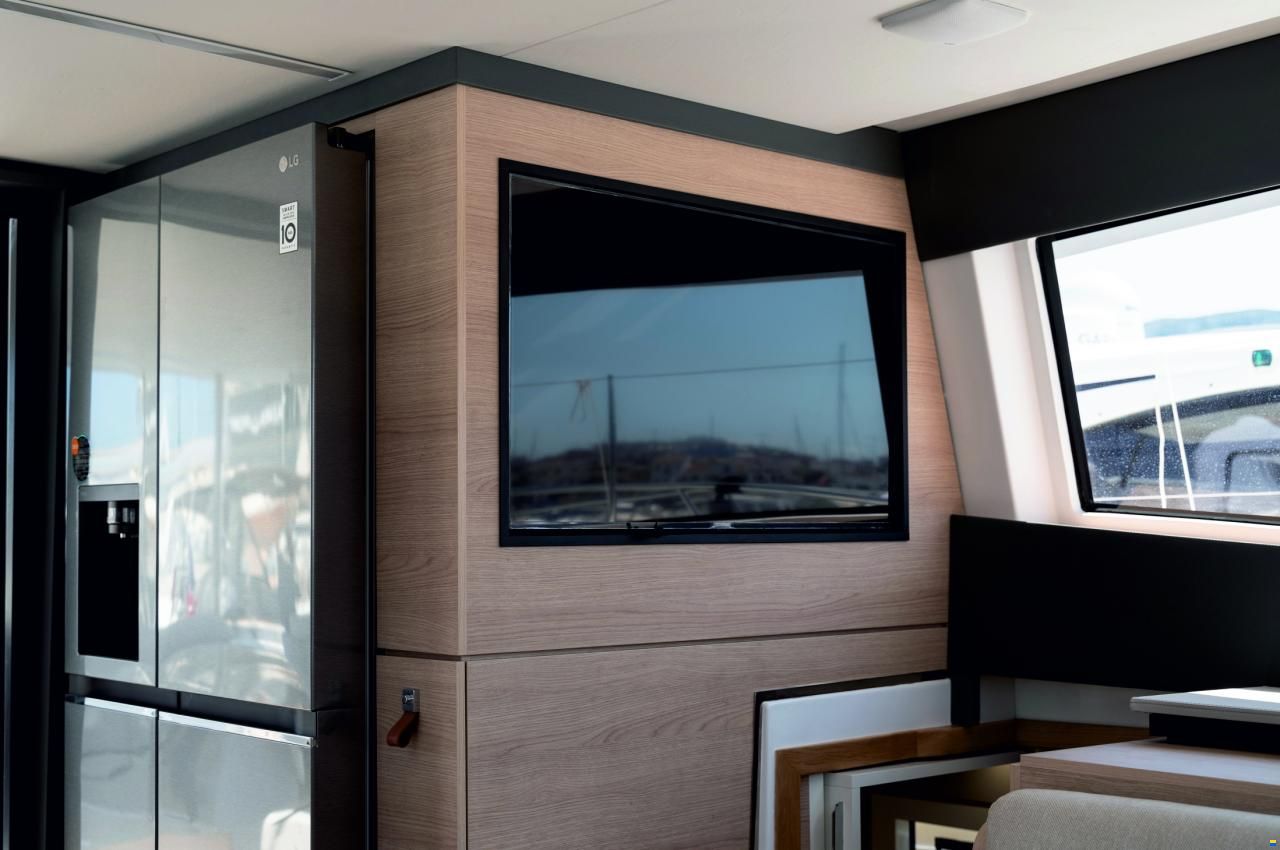 Aventura 47 Explorer