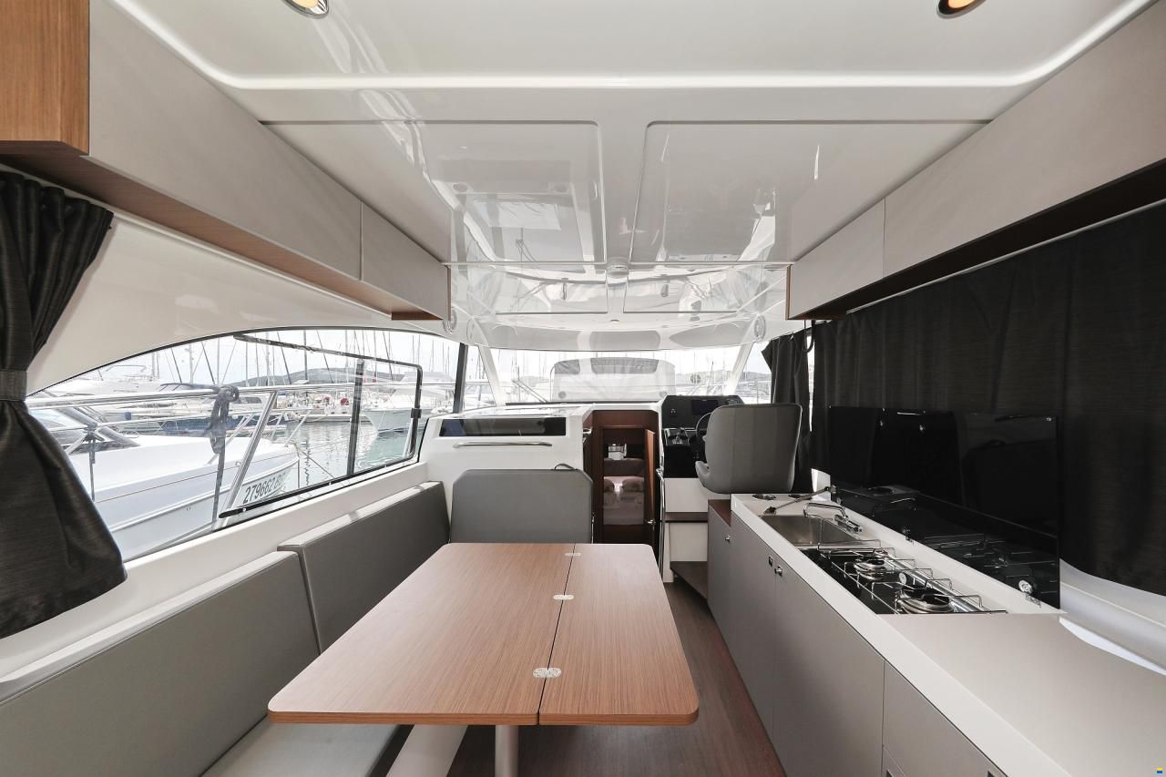 Beneteau Antares 11 FLY