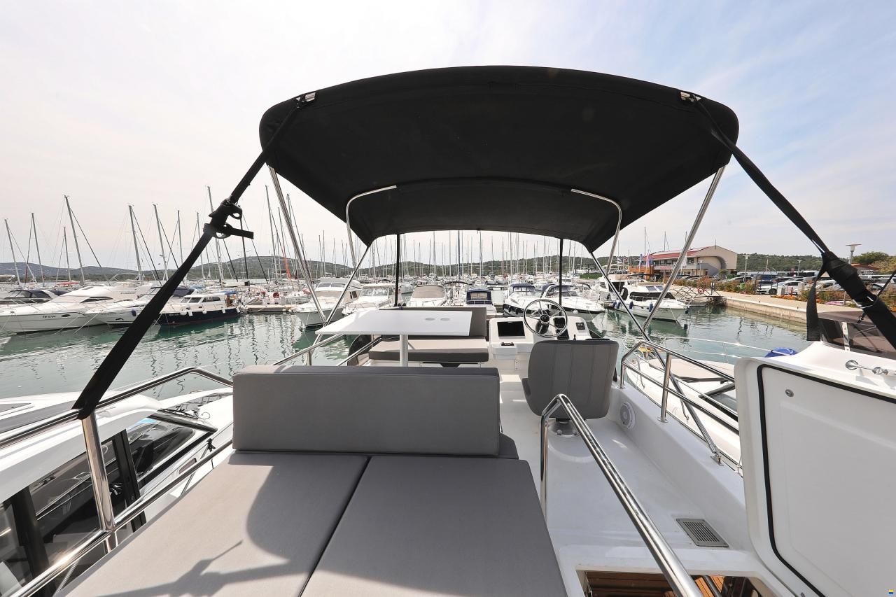 Beneteau Antares 11 FLY