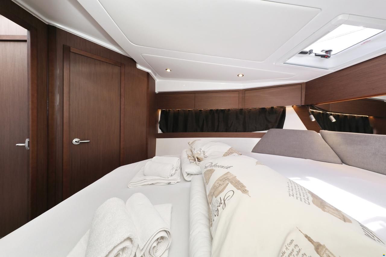 Beneteau Antares 11 FLY