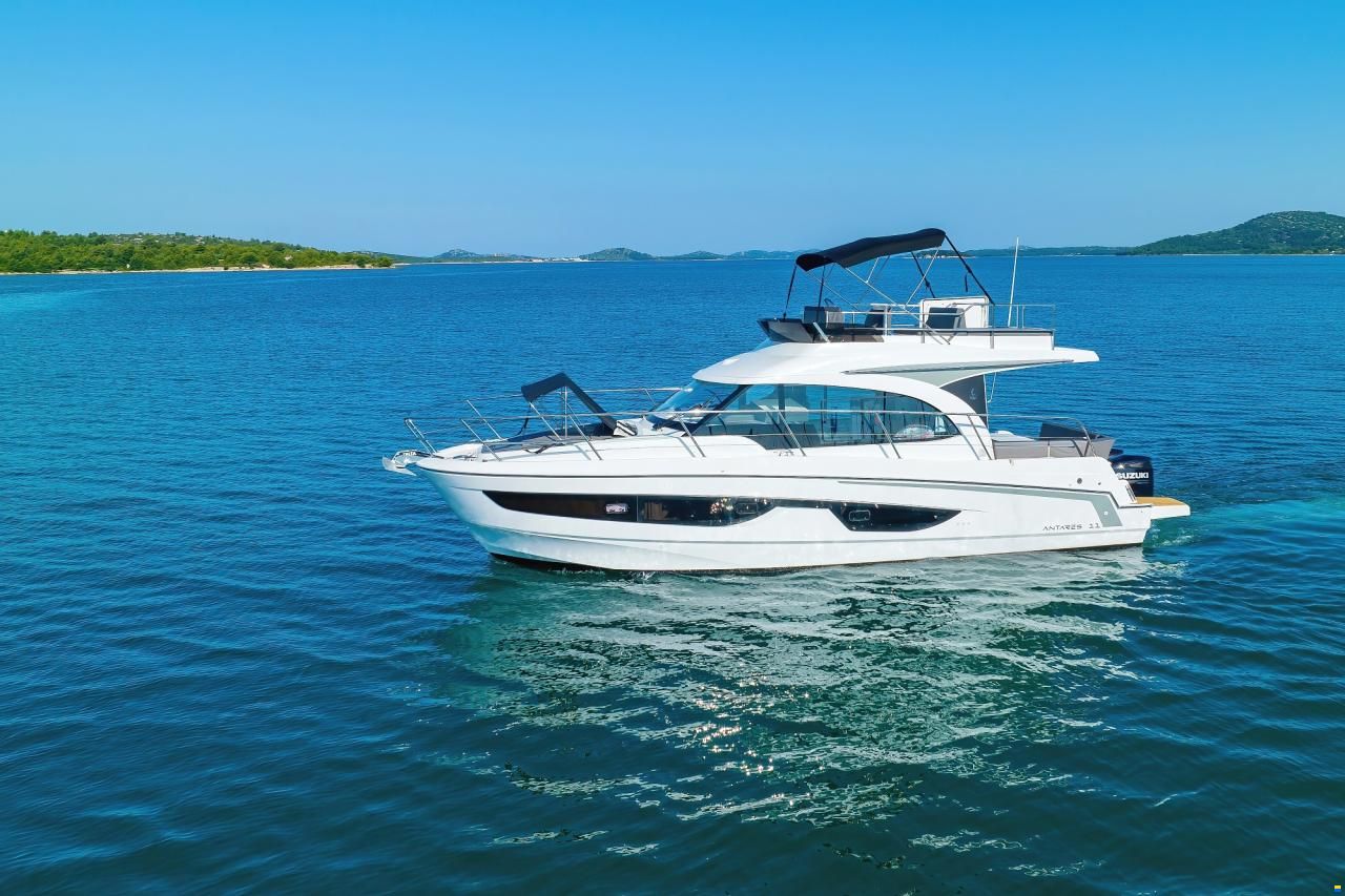 Beneteau Antares 11 FLY