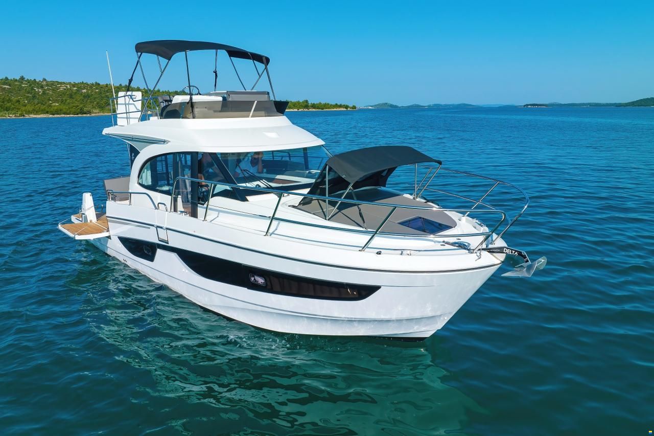 Beneteau Antares 11 FLY